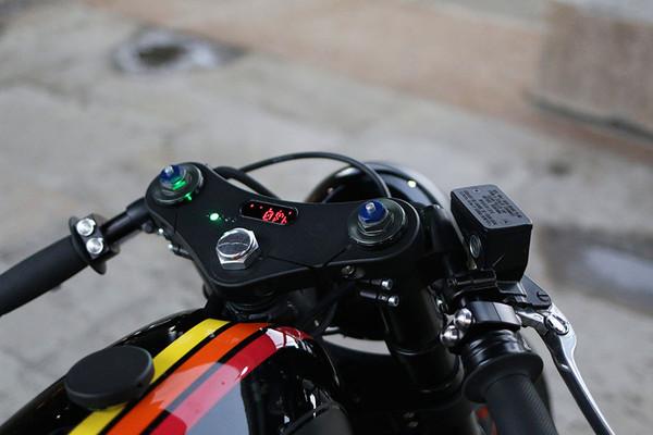 Motogadget motoscope mini, Digital Speedo/Tacho, Black